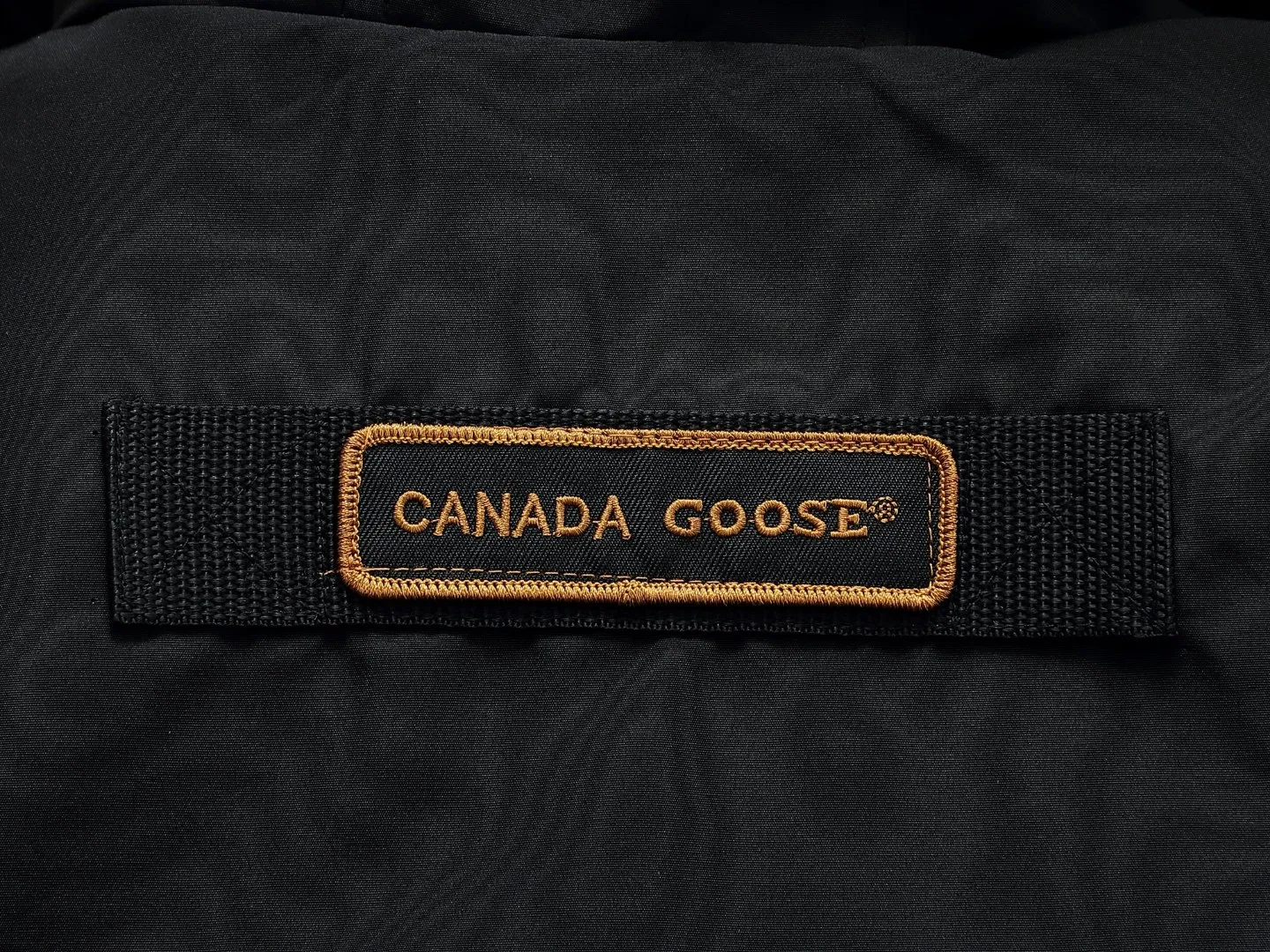 F ：Black Gray Beige Royal Blue Red sizi： Canada Goose 13 ： ！ ， ！ CANADA GOOSE Chilliwack 13 ， ， 90 ， 。 Authentic ， 1:1 。 ， 2 ， ， 12 ， ， YKK ， ， 。 、 18 、 ，nfc 、 ， 。 、 ， 、 10 YKK ， ykk 。 、 12 ， 。 、 logo， ， Authentic。 、 ， ， ， ， 。 ，